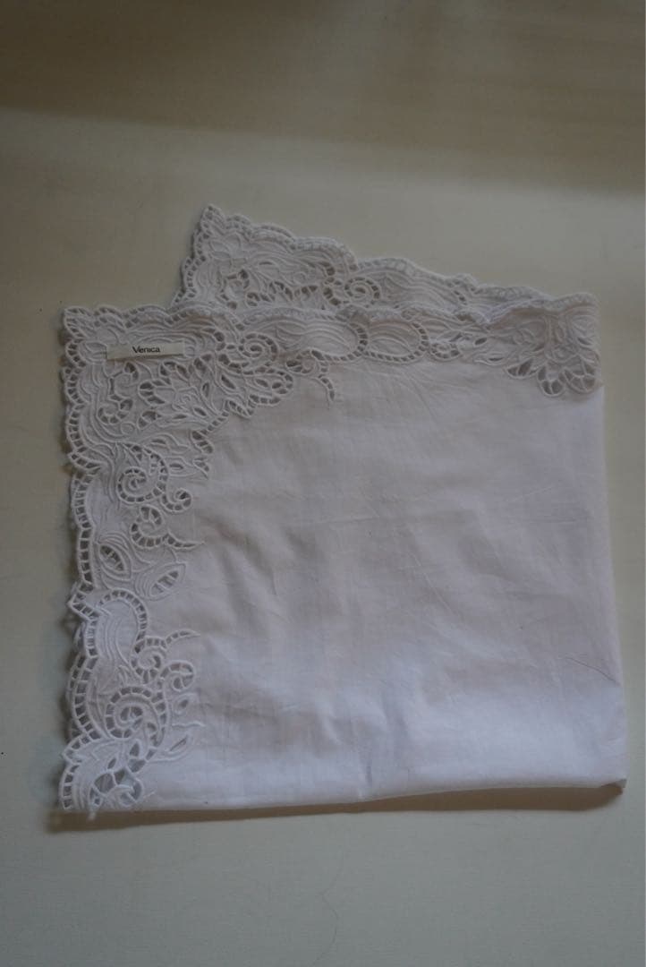 VENICA Scallop embroidery scarf ¥13,200