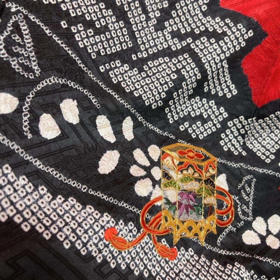 金駒刺繍　絞り　香箱　水引　楓　振袖　着物　012a p