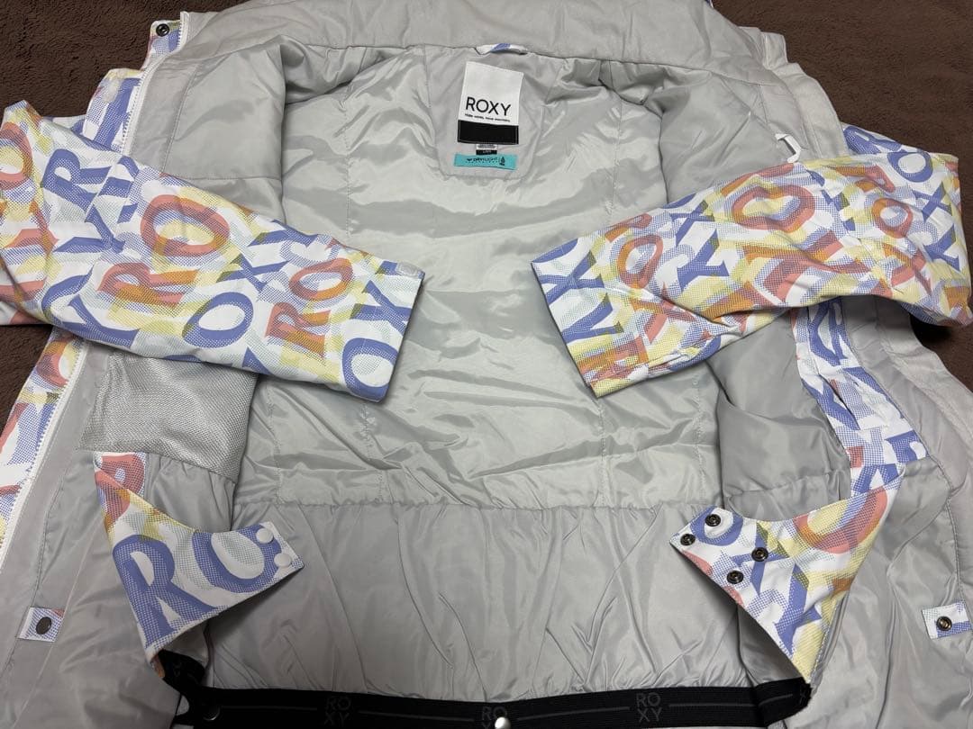 ✨新品未使用タグ付き✨ ROXY ロキシー フード付き スノーボードウェア 白Ｌ