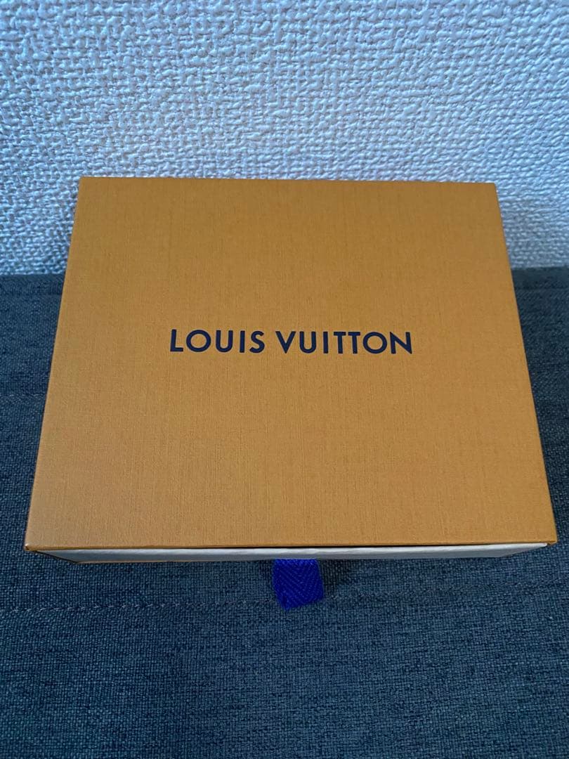 ルイヴィトン　ミュルティクレ4 マヒナ　ブラック