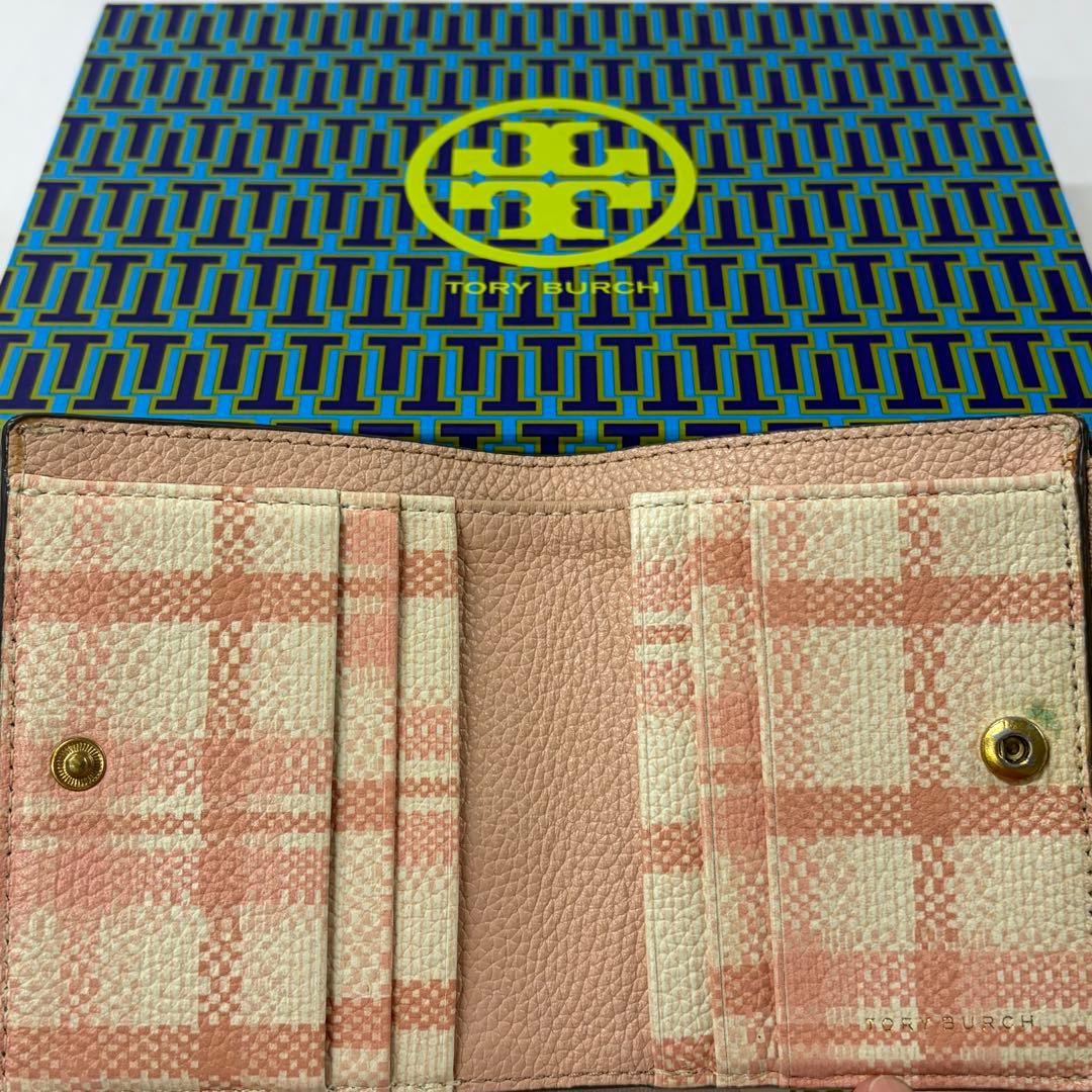 新品同様‼️ 現行　トリーバーチ　TORYBURCH 財布　二つ折り　折り財布