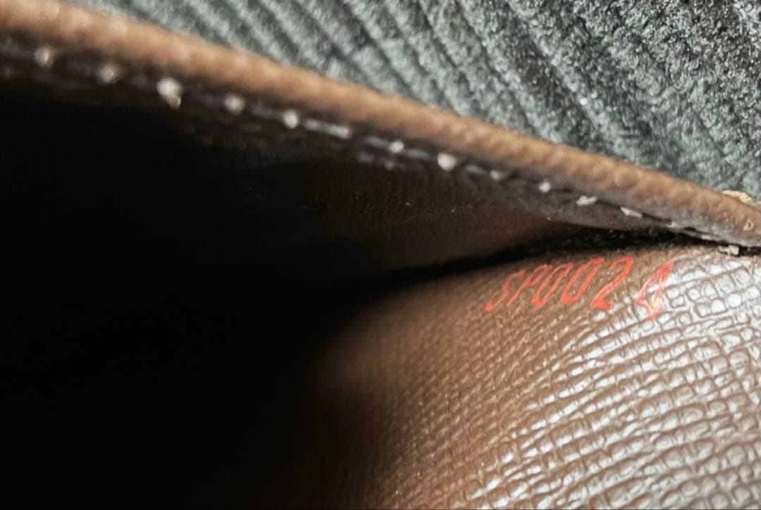 LOUIS VUITTON ダミエ 長財布（スナップボタン式）