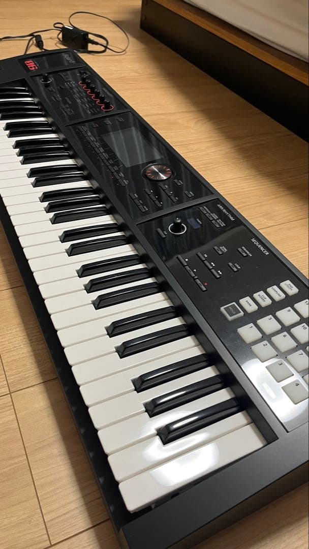 【完品】セール中！Roland FA-06 シンセサイザー 61鍵 【おまけ有】