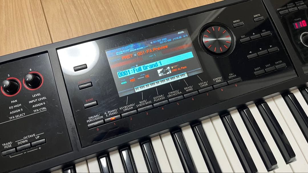 【完品】セール中！Roland FA-06 シンセサイザー 61鍵 【おまけ有】