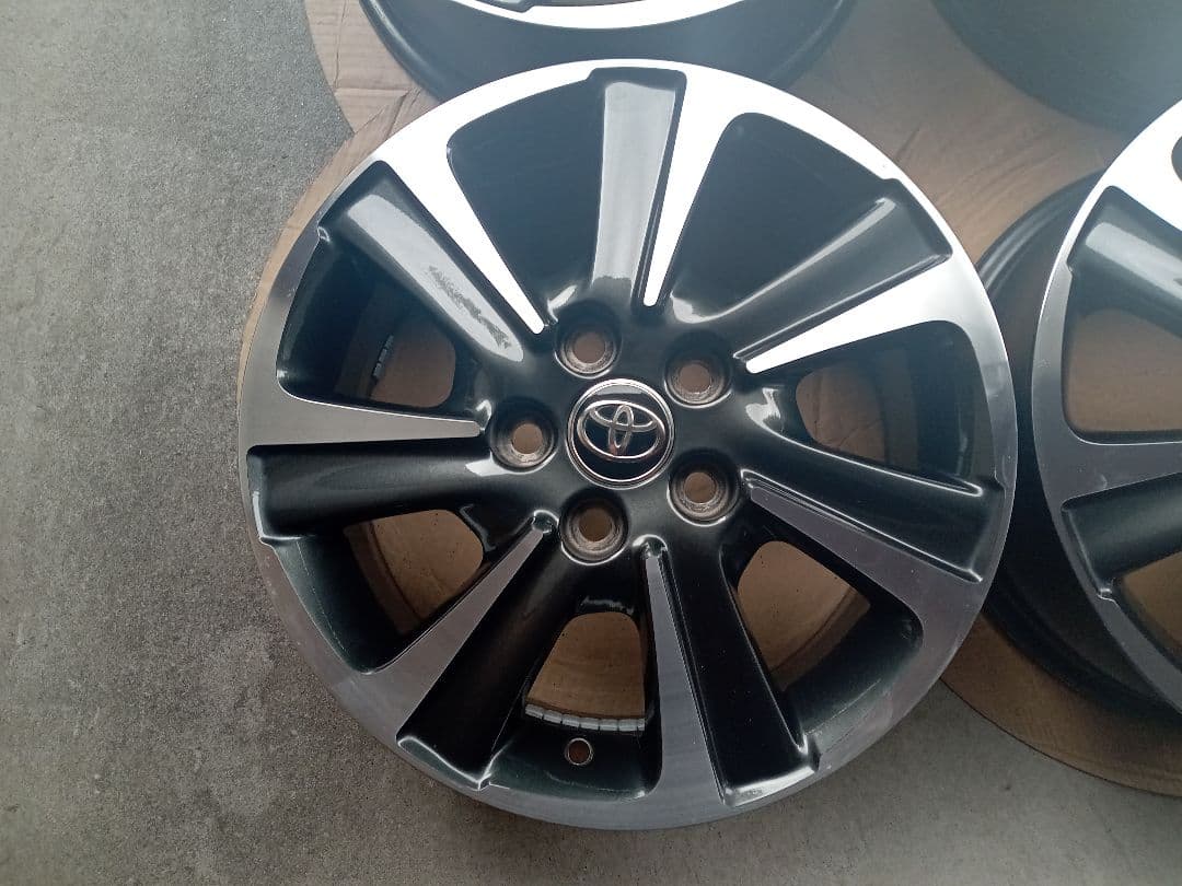 ８０系ノア、ヴォクシー純正ホイール