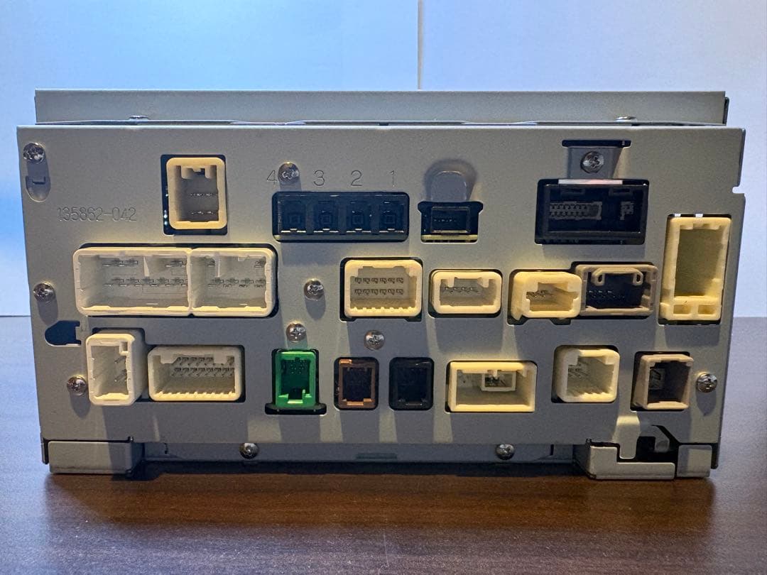 トヨタ純正ナビ NSZT-W68T ７インチ