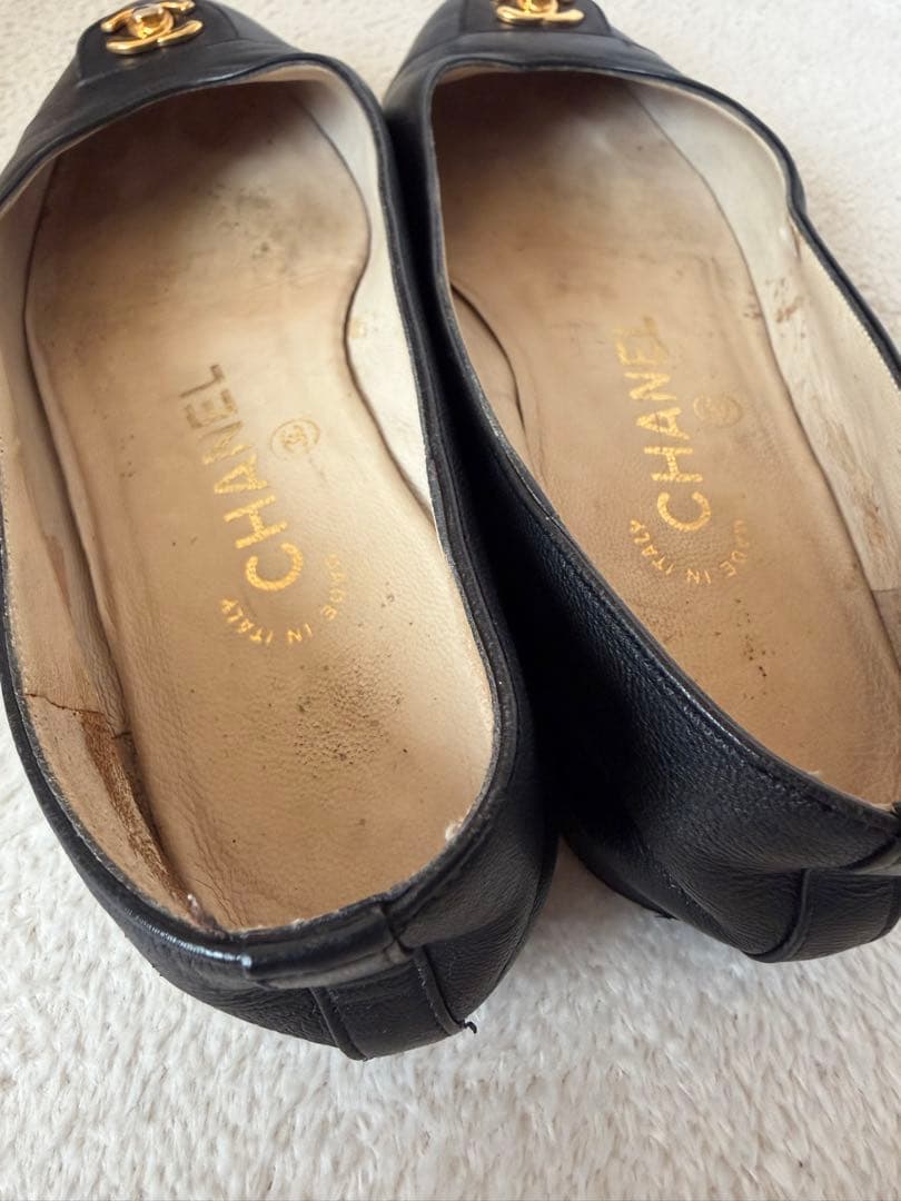 シャネル ココマーク　ターンロック　パンプス　フラット