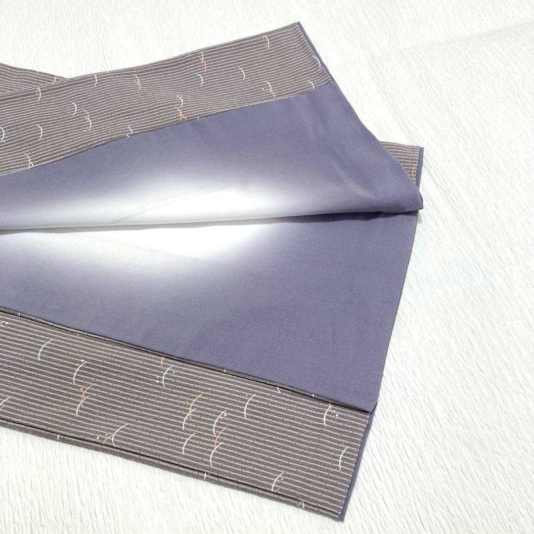 【美品✨】東レシルック　洗える着物　小紋　竹縞　露芝　灰がかった紫色　袷　B7