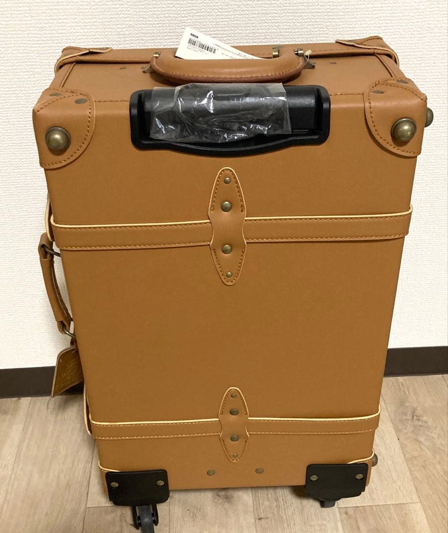 ピカチュウ キャリーケースlittletalesシンジカトウポケモンセンター限定