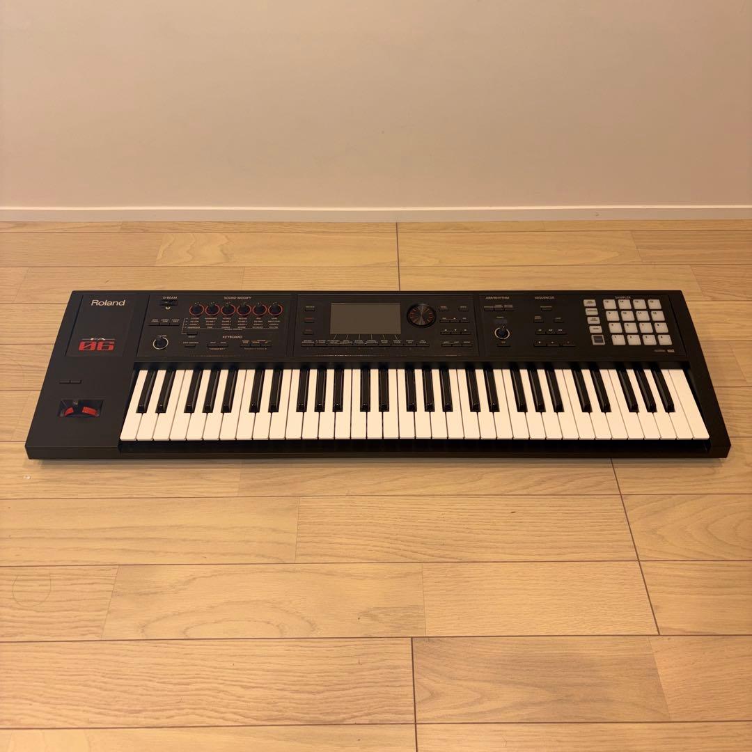 Roland FA-06 シンセサイザー