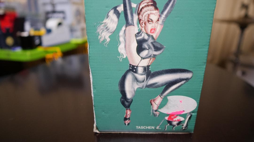 Taschen Exotique Magazine Vol. 1-3　ボンデージ