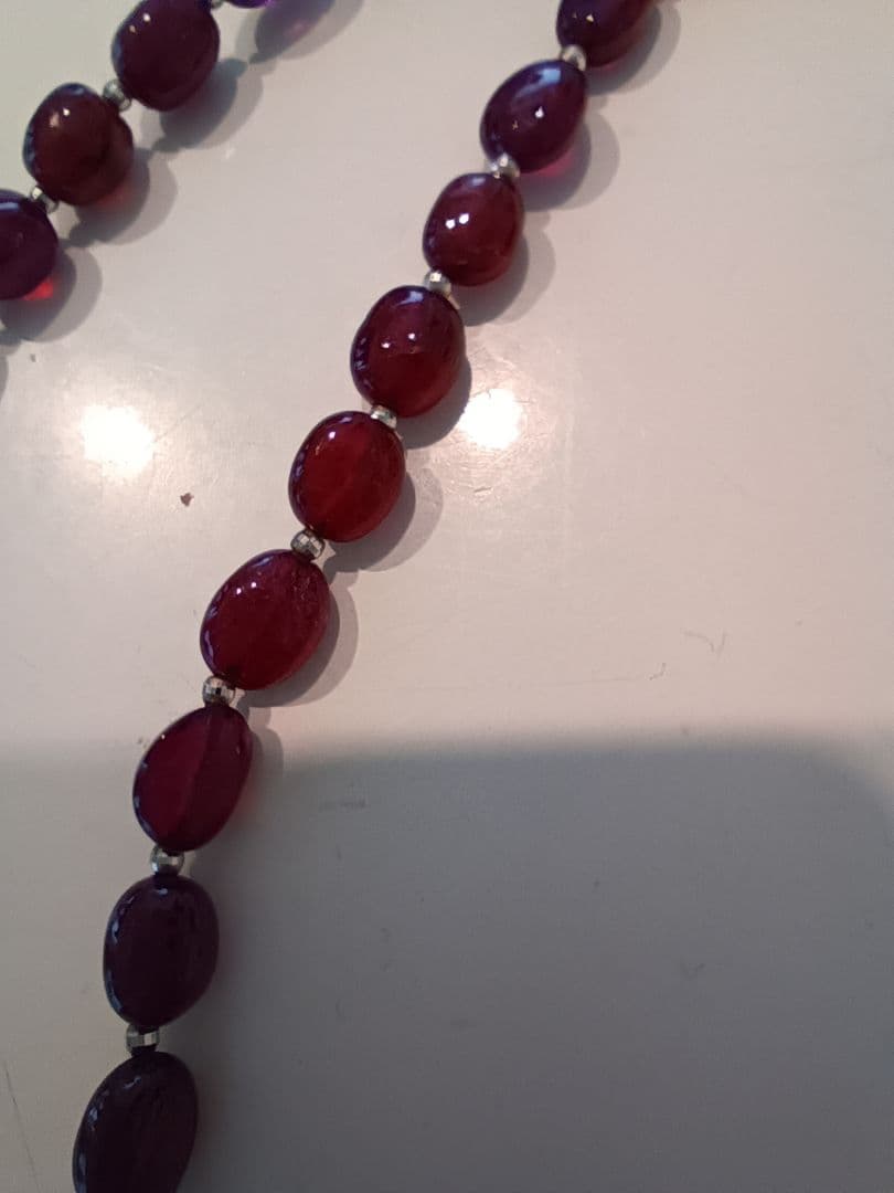 森　K18WG赤紫色オーバルビーズネックレス