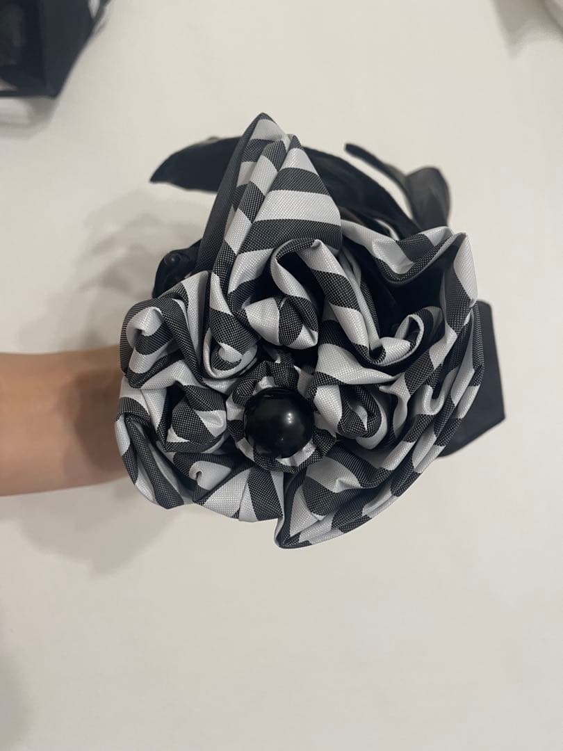 【今年購入】3段折　白黒ストライプ　サンバリア100 美品【14000円】