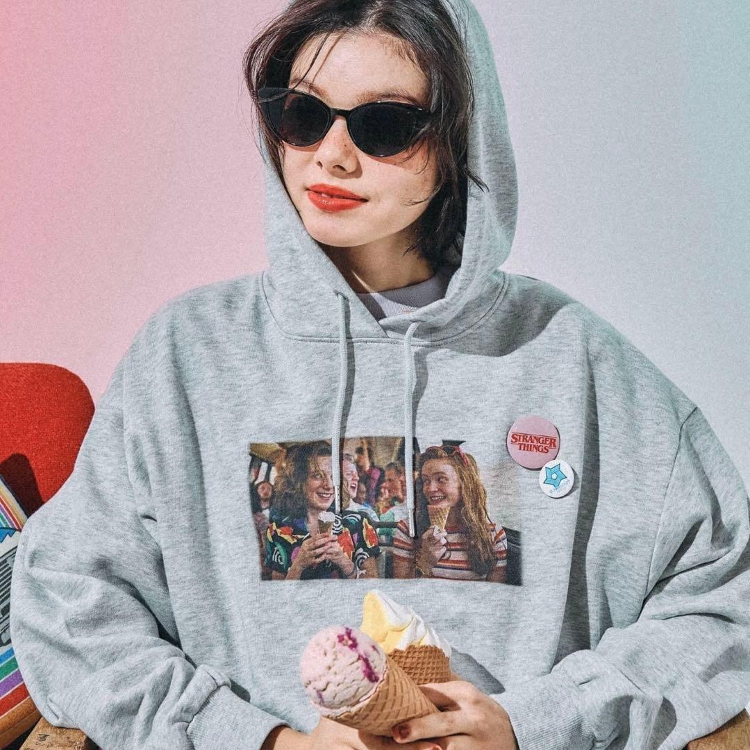 STRANGER THINGS ニコアンド　パーカー　Mサイズ