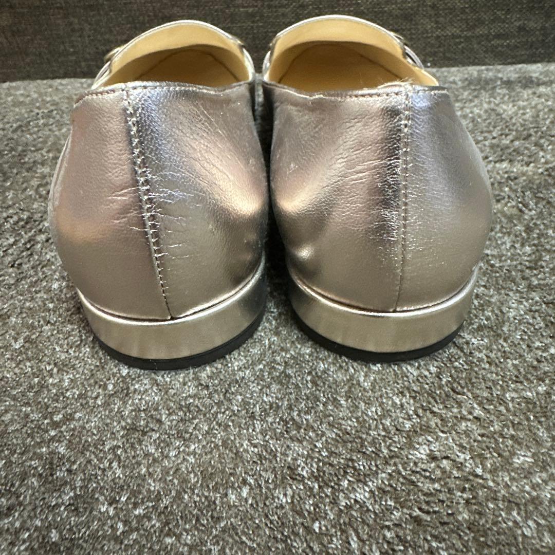 JIMMY CHOO シルバー フラットシューズ