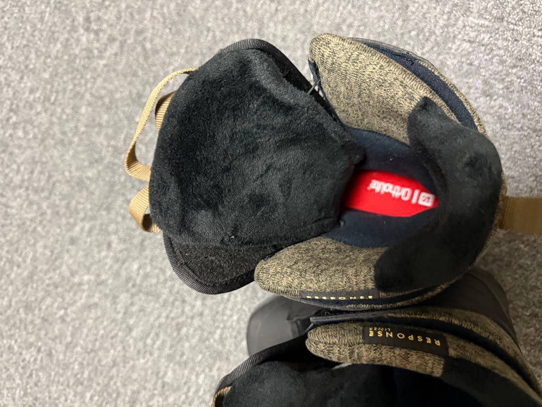 SALOMON スノーボードブーツ ブラック