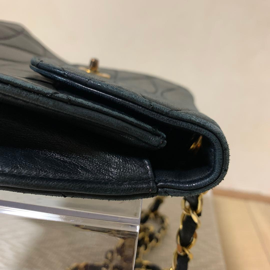 CHANELチェーンショルダーバック