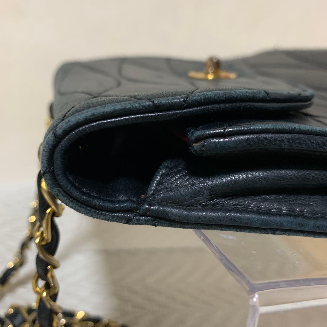 CHANELチェーンショルダーバック