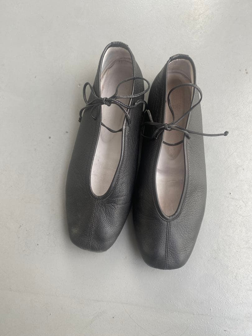 sui スイ　レースアップシューズ　24cm