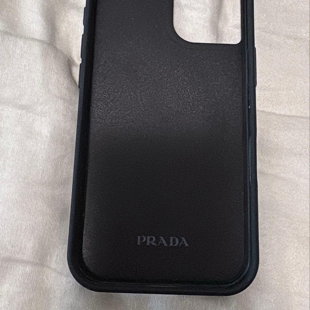 サフィアーノレザー iPhone 16用ケース