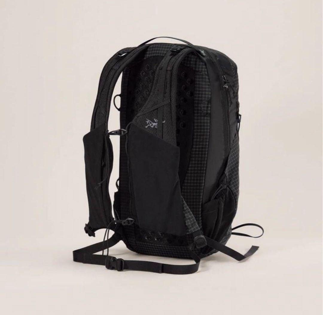 専用　新品未使用 アークテリクス Aerios18エアリオス18 ブラック