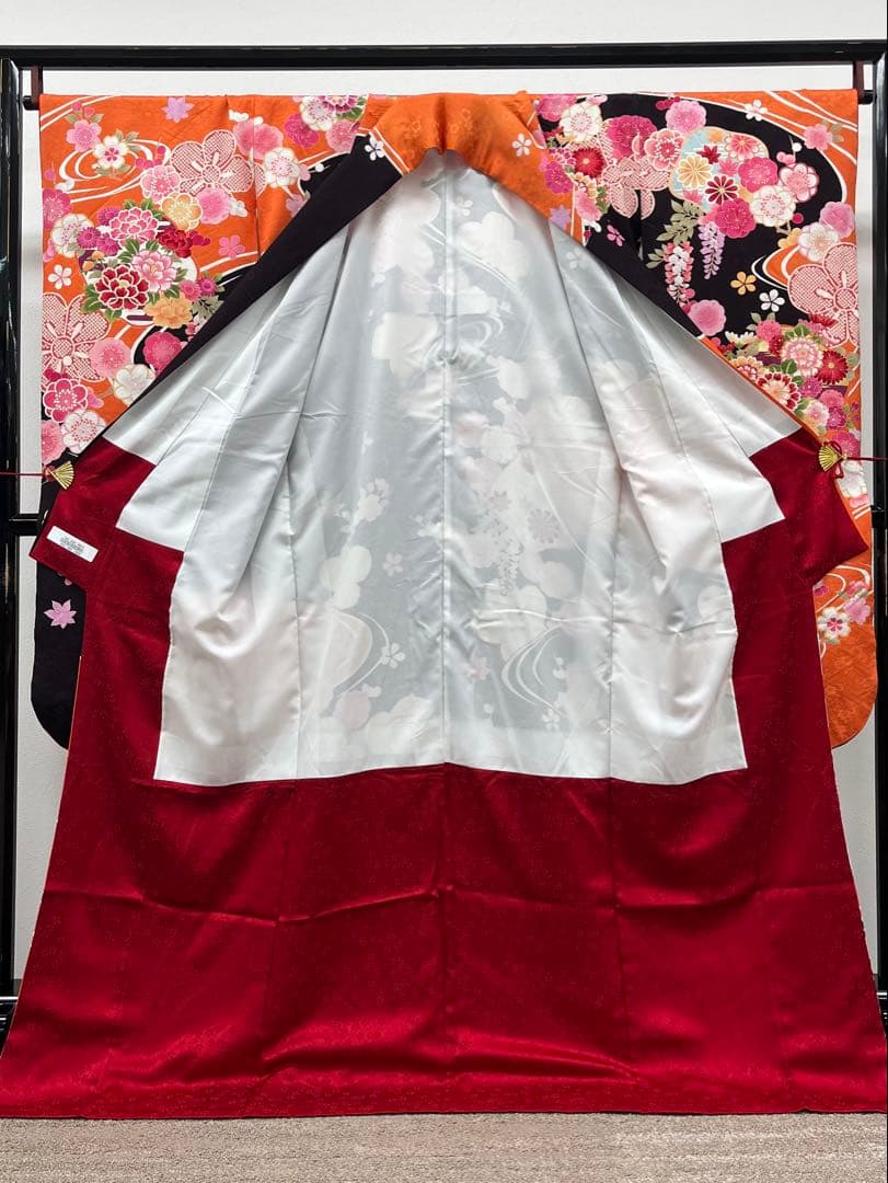 振袖 金彩 紋意匠 橙色×赤みの黒系 正絹 S161