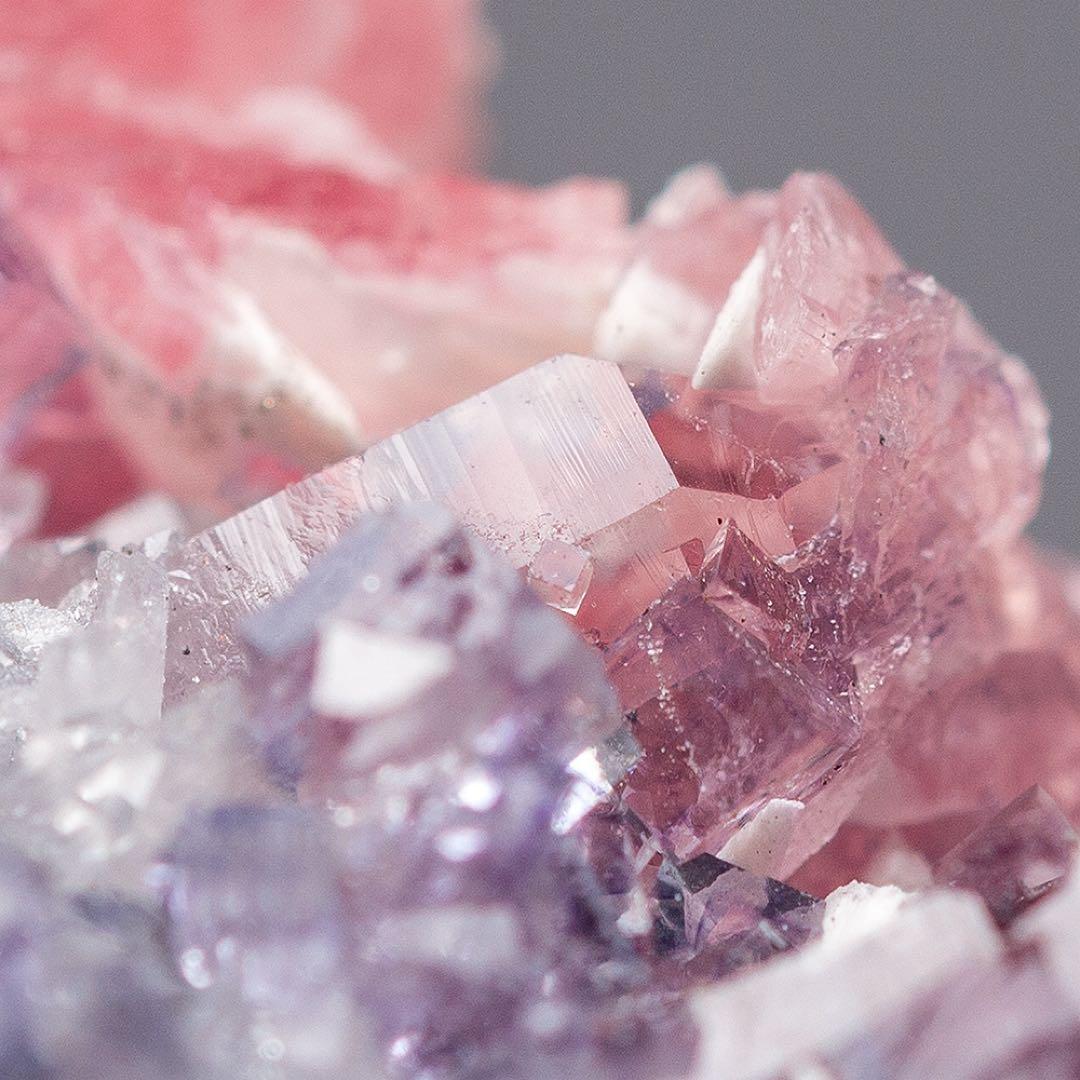 中国 ロードクロサイト フローライト 天然石 原石 鉱物標本 鉱石 蛍石 726