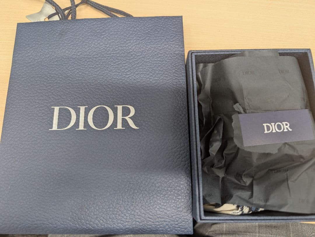Dior ロゴパターン ソックス ギフトボックス付き　ARMANIおまけ【最終】