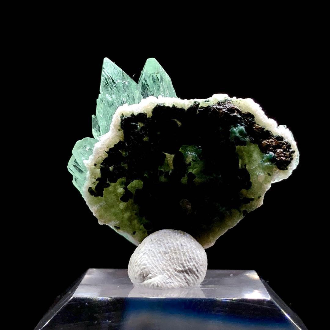 山*郎様 グリーンアポフィライト　アポフィライト　魚眼石　原石　鉱物標本　天然石