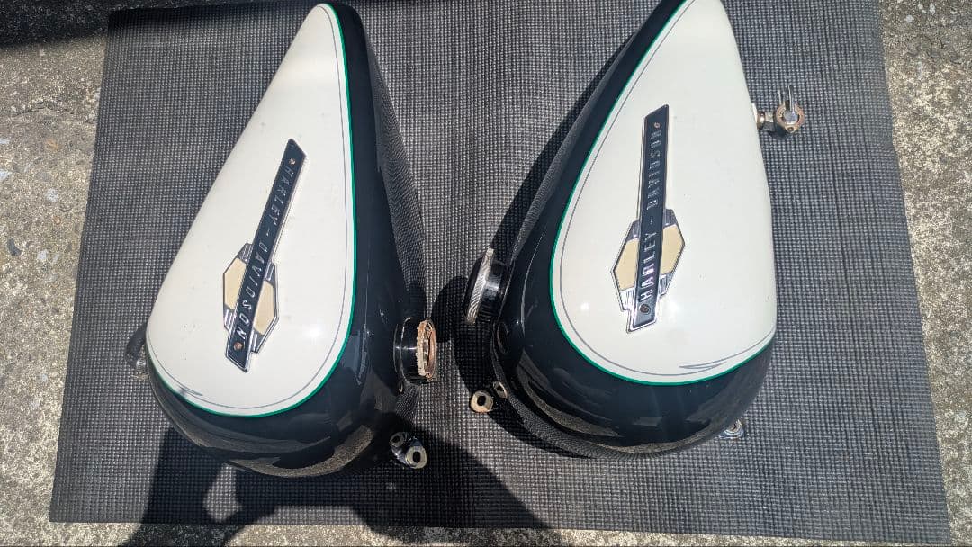 ショベル　FLH　分割フュエルタンク