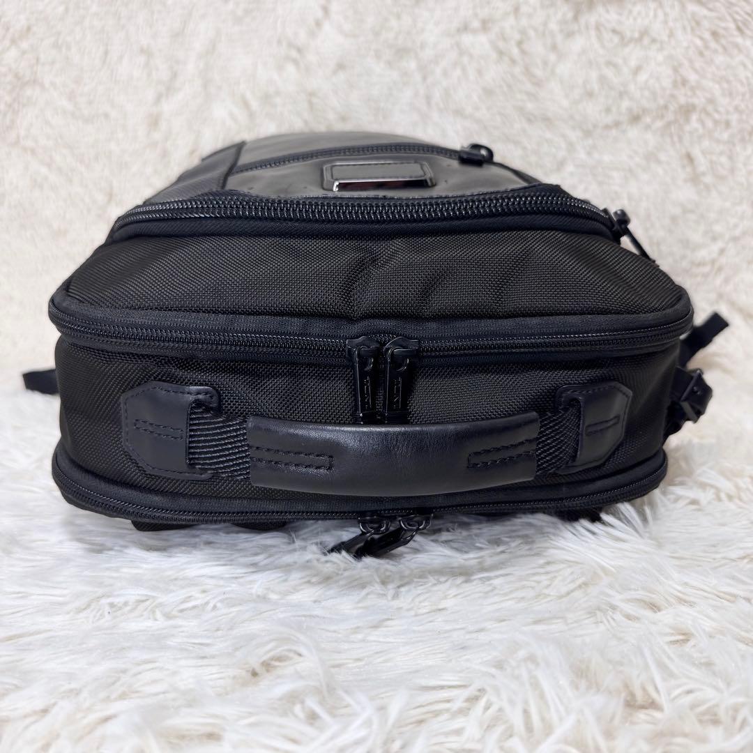 美品 トゥミ デイヴィス アルファブラボー ビジネスリュック レザー 黒