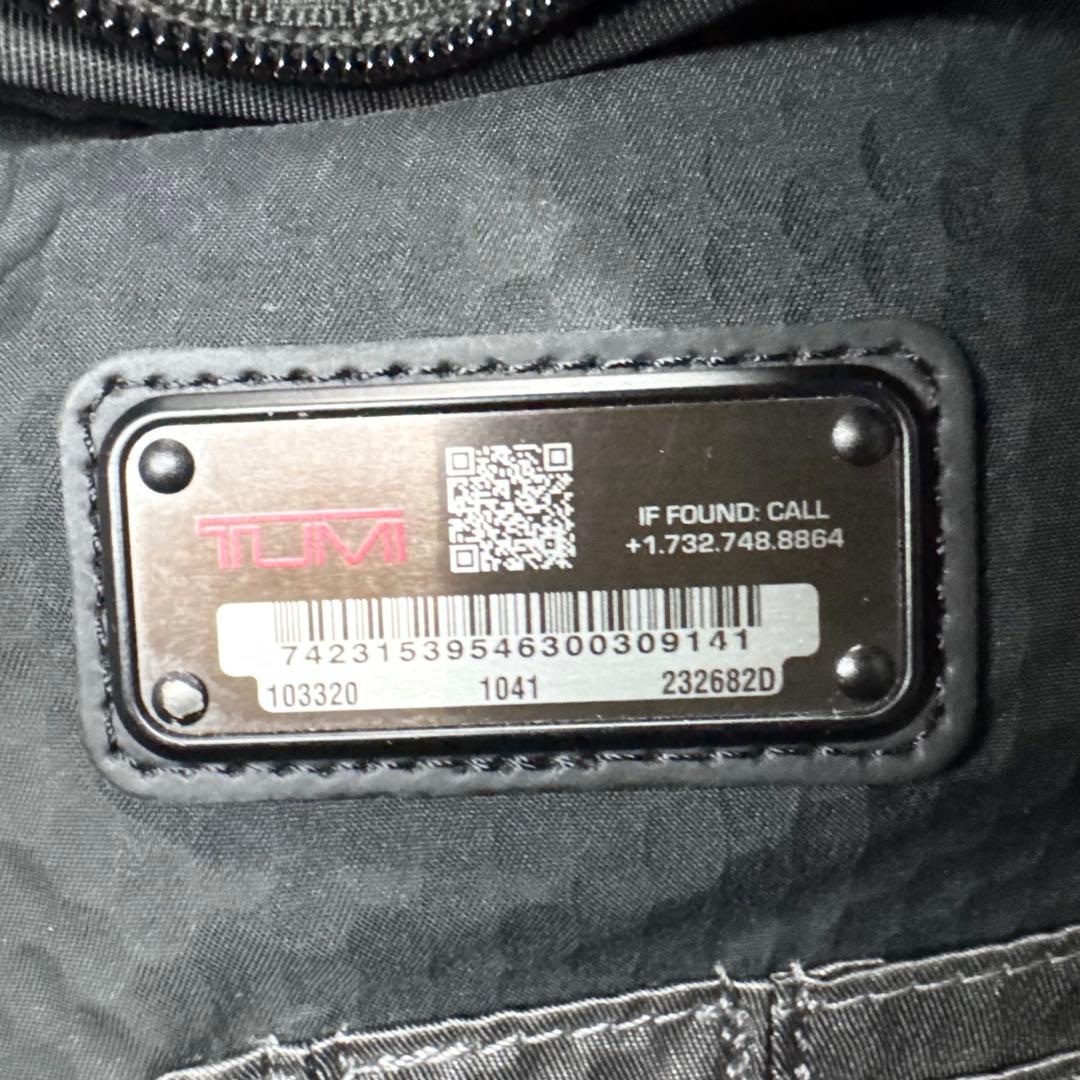 美品 トゥミ デイヴィス アルファブラボー ビジネスリュック レザー 黒