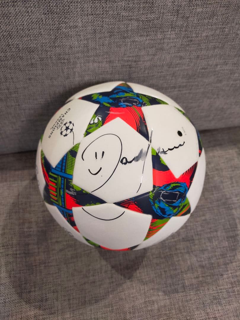 ダニエウ アウベス直筆サイン チャンピオンズリーグ2015決勝デザイン ボール