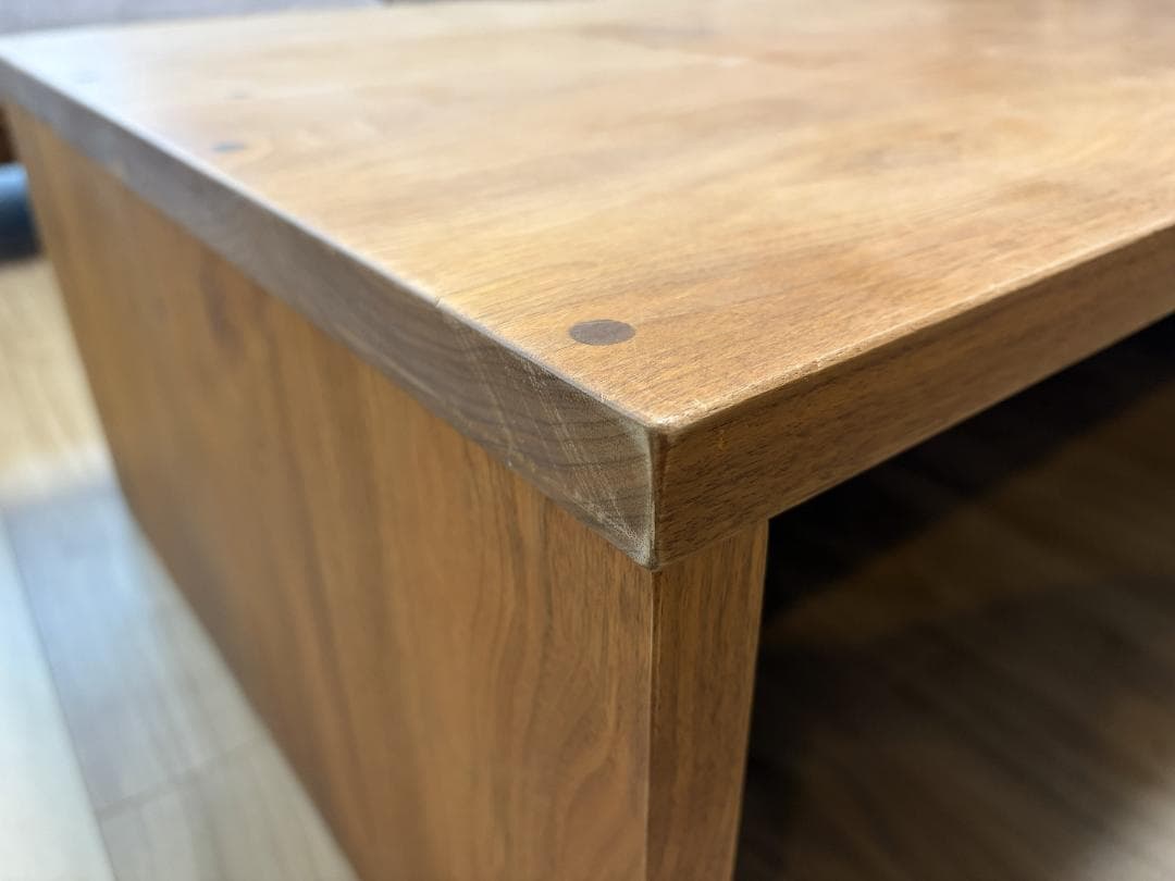 マスターウォール モアレス マガジンテーブル