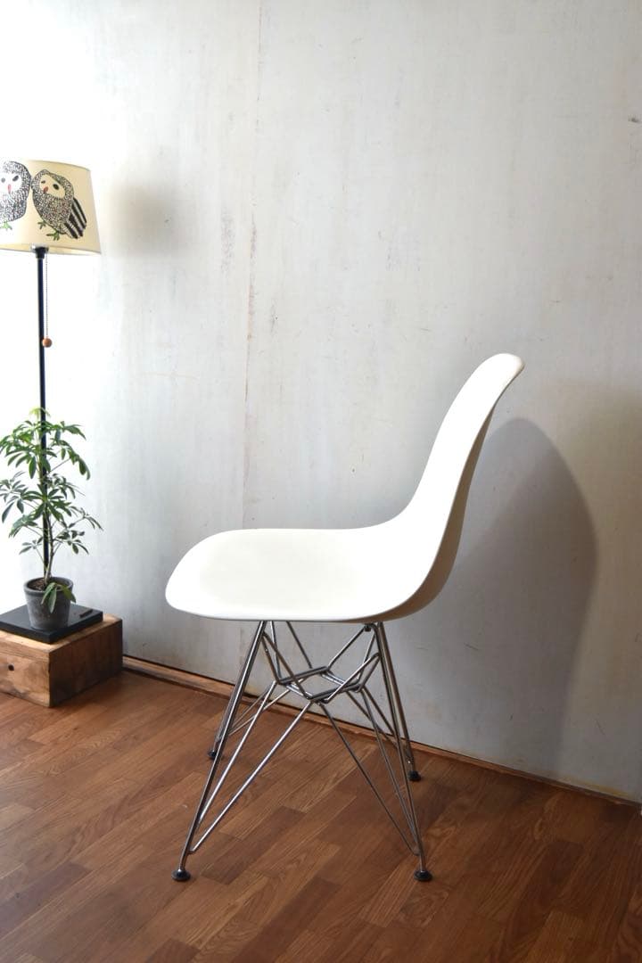 ダイニングチェア Vitra Eames Plastic chair
