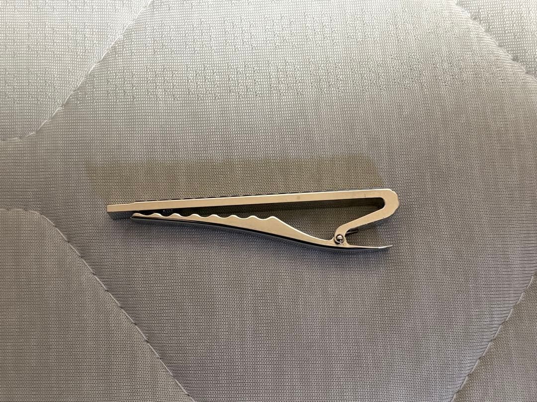 【tgcyn 】Louis Vuitton ルイヴィトン　ネクタイピン