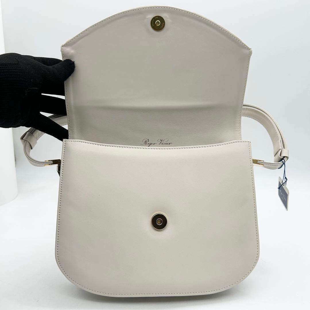 【激レア品】　ロジェヴィヴィエ　ワンショルダーバッグ　レザー　白　ロゴ　肩掛け◎