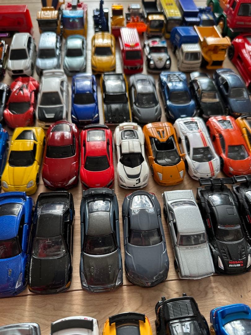 トミカ、トミカプレミアム、ホットウィール他70台まとめ売り　バラ売り不可