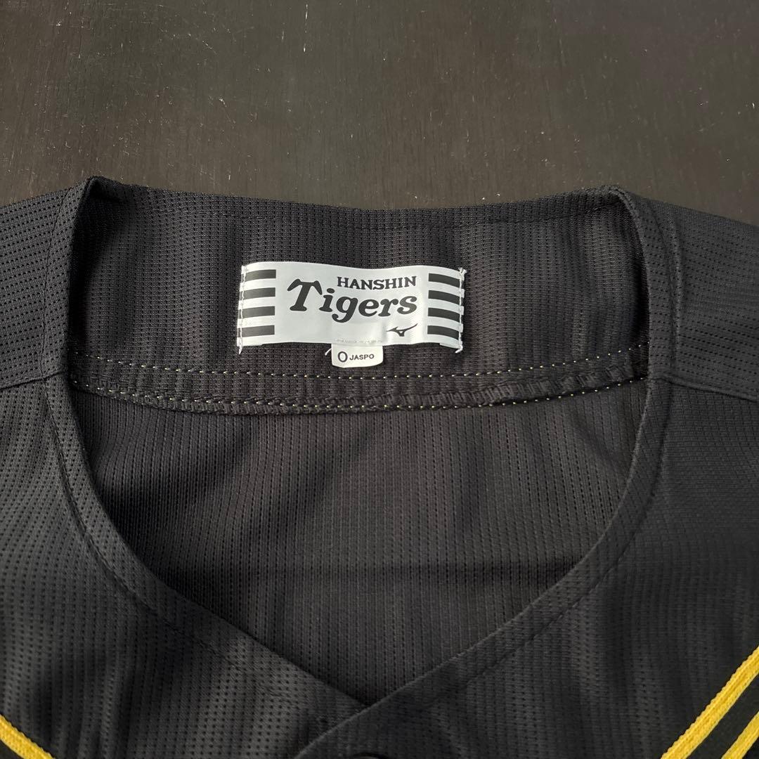 阪神タイガース　黒　ユニフォーム　Oサイズ