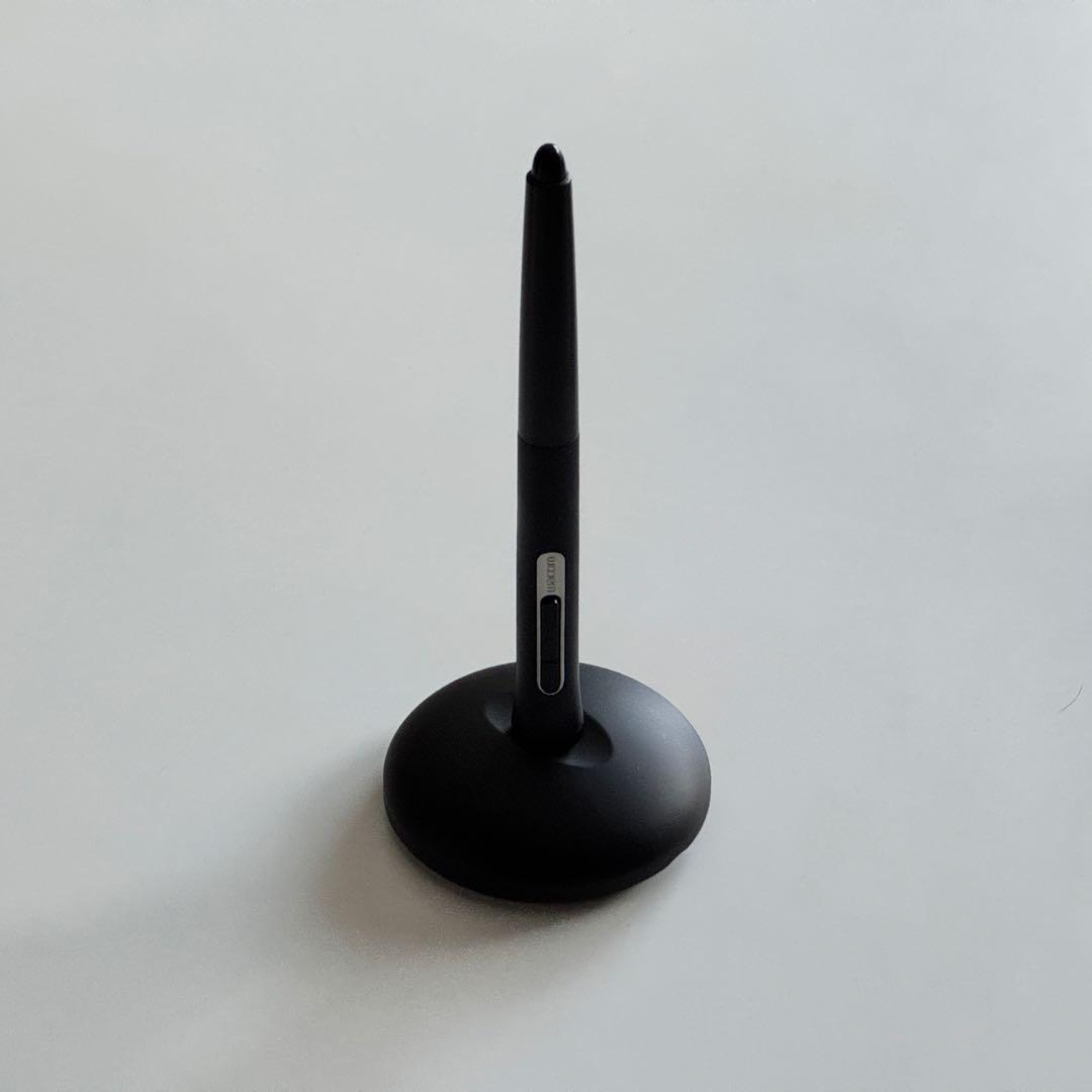 Intuos Pro Medium PTH-660/K0 ブラック