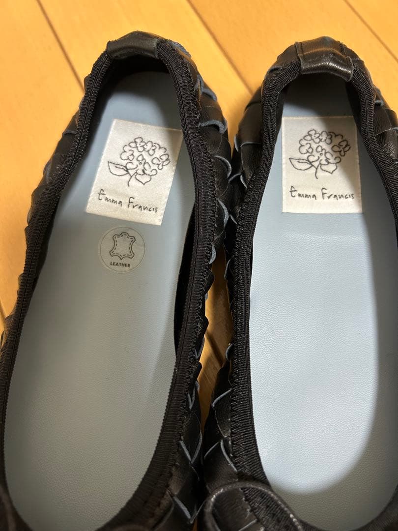 Emma France ブラック フラットシューズ 37/23.0