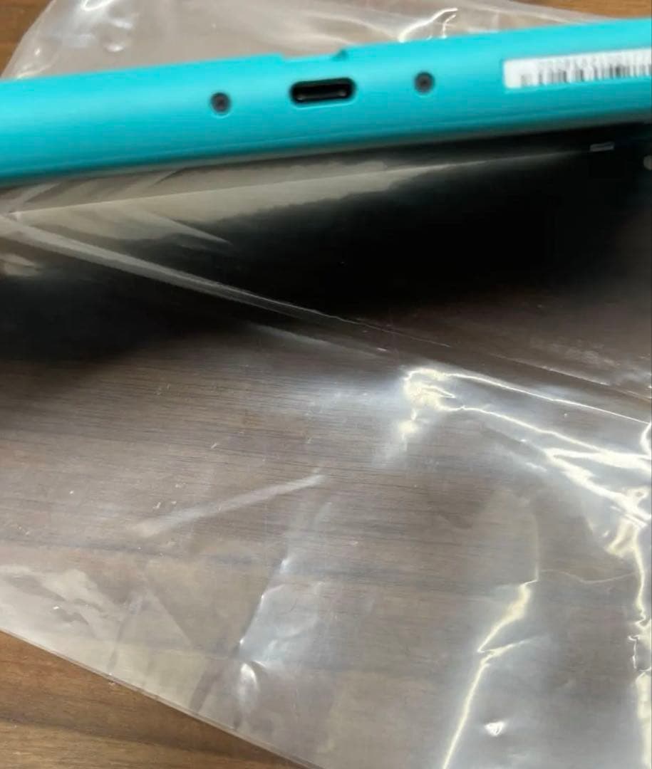 極美品　Nintendo Switchライト　ターコイズブルー