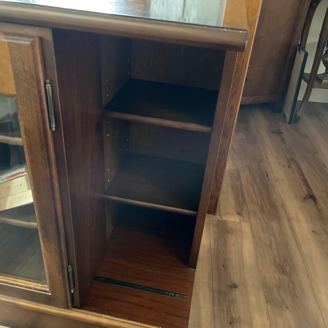 カリモク製　木製ガラス扉キャビネット〜文庫本用