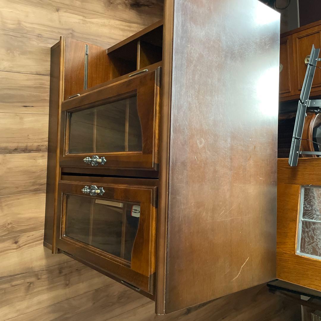 カリモク製　木製ガラス扉キャビネット〜文庫本用