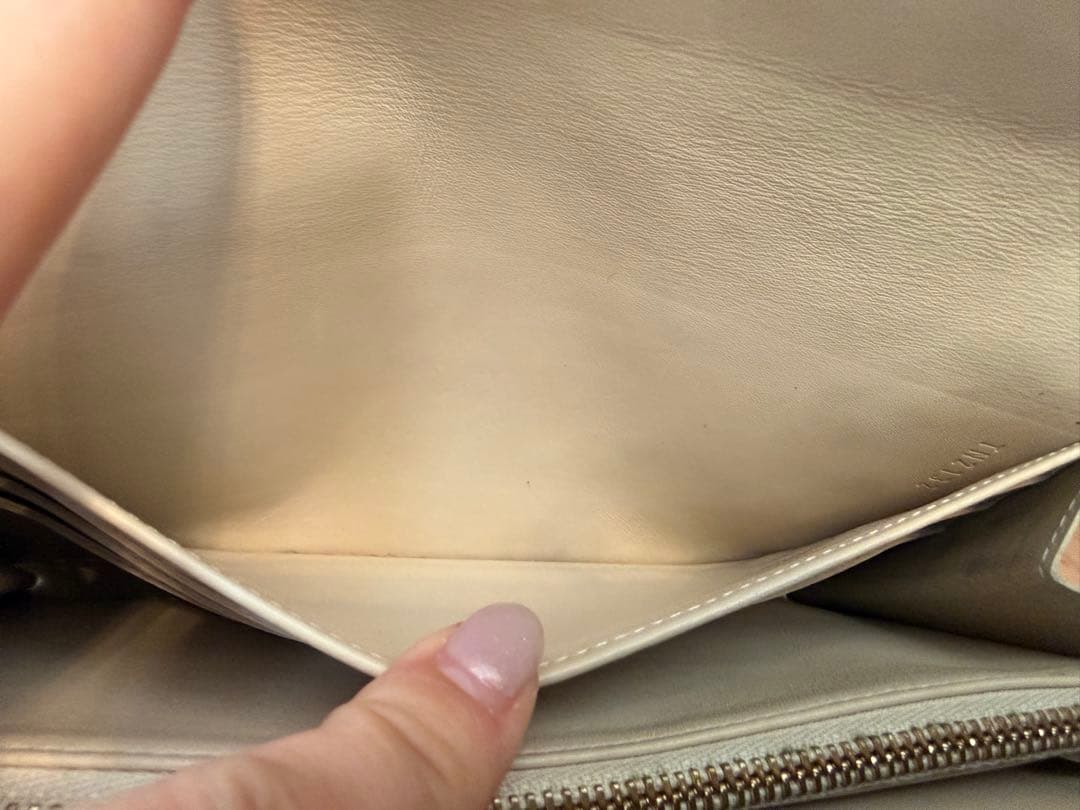 LOUIS VUITTON ルイヴィトン 長財布 ヴェルニ ポルトフォイユサラ