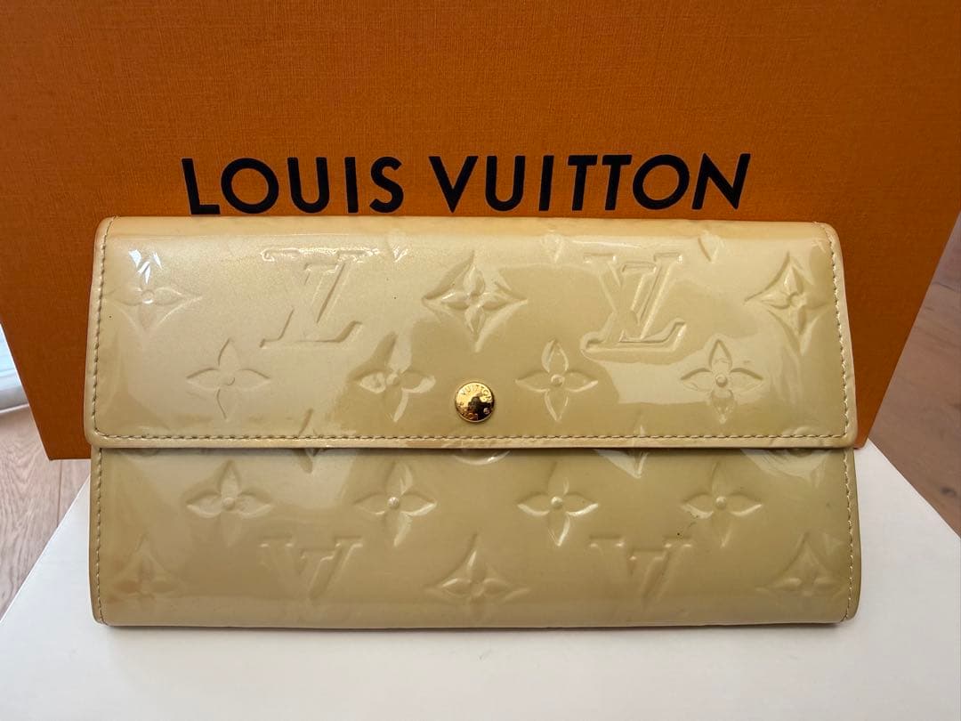LOUIS VUITTON ルイヴィトン 長財布 ヴェルニ ポルトフォイユサラ