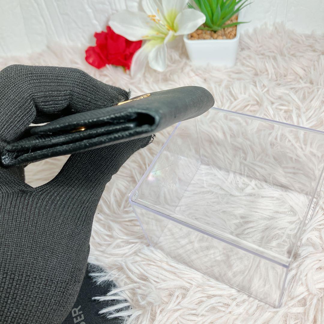 極美品 PRADA 6連 キーケース サフィアーノ ブラック 即日発送 ゴールド