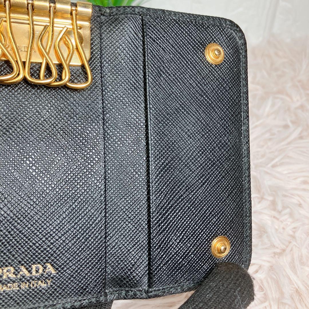 極美品 PRADA 6連 キーケース サフィアーノ ブラック 即日発送 ゴールド