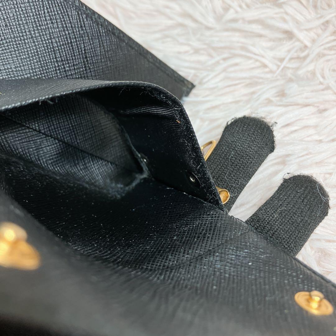 極美品 PRADA 6連 キーケース サフィアーノ ブラック 即日発送 ゴールド