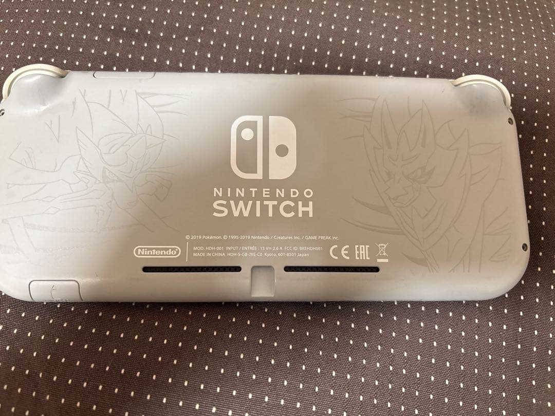 Nintendo Switch Lite ポケモンデザイン